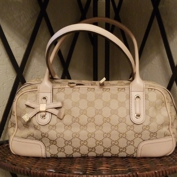 Gucci Handbags - Gucci handbag